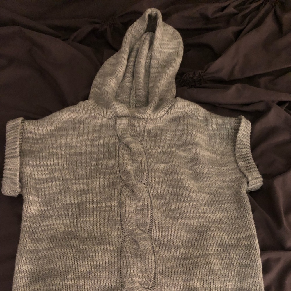 Girls grey/white hooded sweater